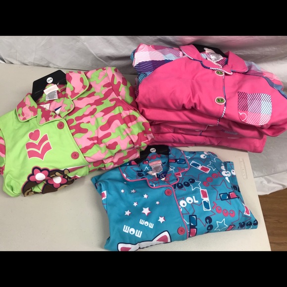 St. Eve Girls 2 pc Coat Style Pajamas - Picture 2 of 7